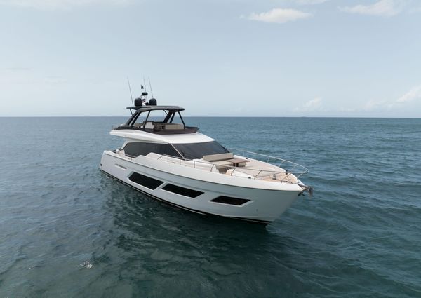 Ferretti Yachts 720 image