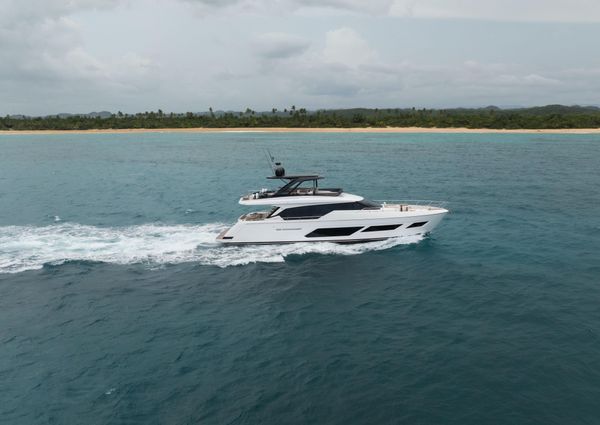 Ferretti Yachts 720 image