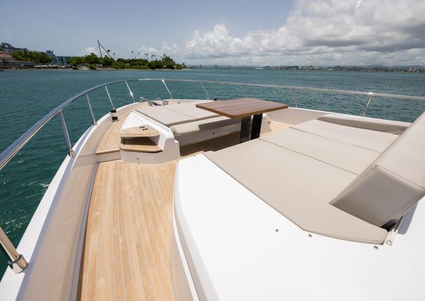 Ferretti Yachts 720 image