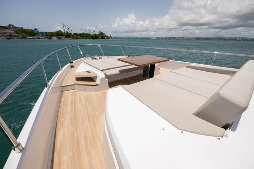 Ferretti Yachts 720 image