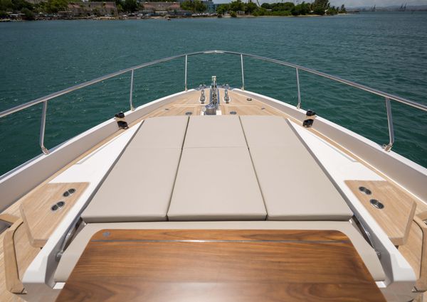 Ferretti Yachts 720 image