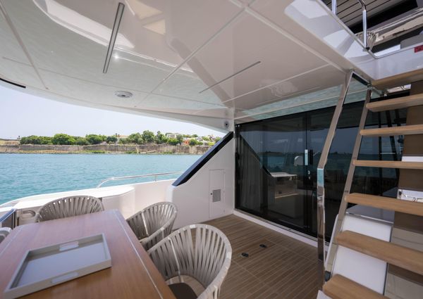 Ferretti Yachts 720 image