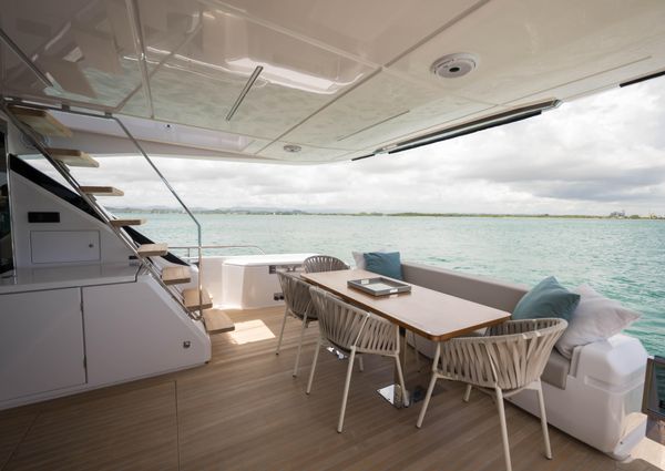 Ferretti Yachts 720 image