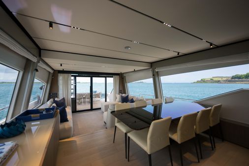 Ferretti Yachts 720 image