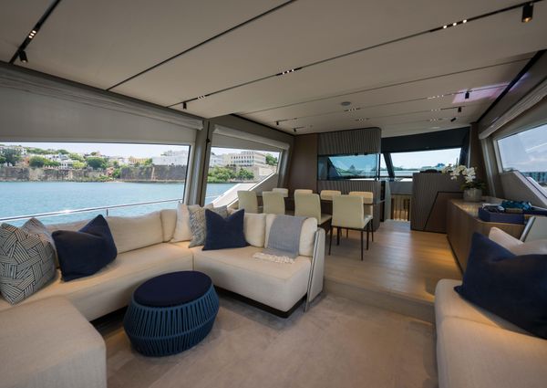 Ferretti Yachts 720 image