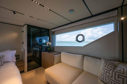 Ferretti Yachts 720 image