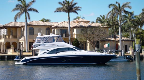 Sea Ray 550 Sedan Bridge