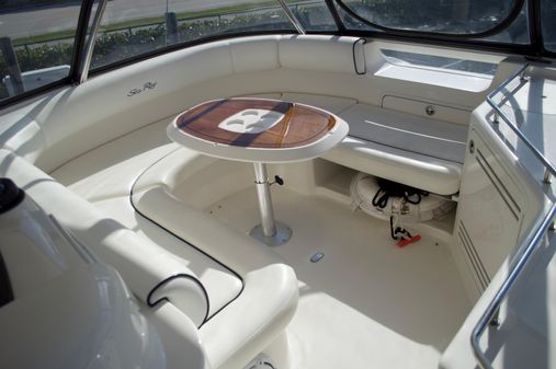 Sea Ray 550 Sedan Bridge image