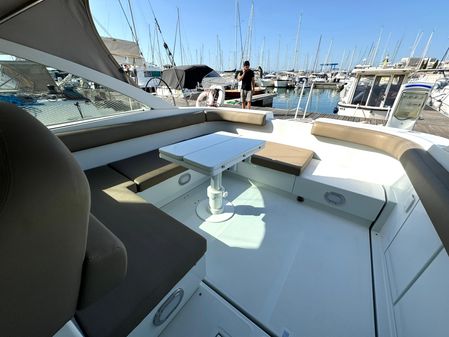 Pershing 38 image