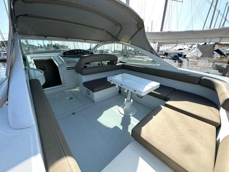 Pershing 38 image