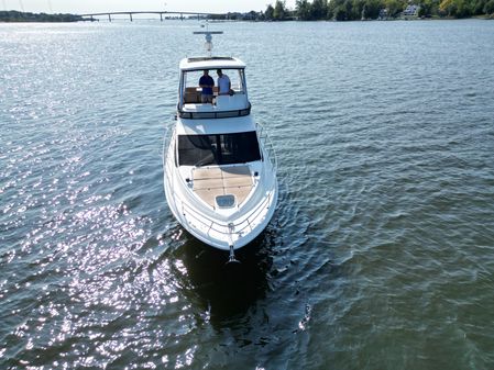 Sea Ray Fly 400 image