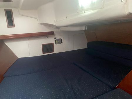 Beneteau 393 Sloop (two cabin model) image