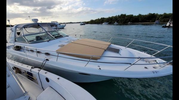 Sea Ray Sundancer 370