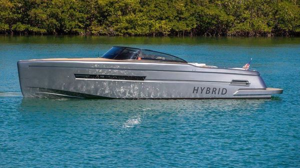 Canard Yachts eMotion HYBRID 