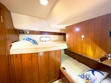 Tiara Yachts 4400 Sovran image