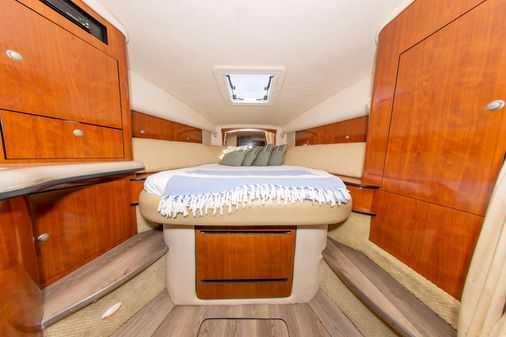 Sea Ray 320 Sundancer image