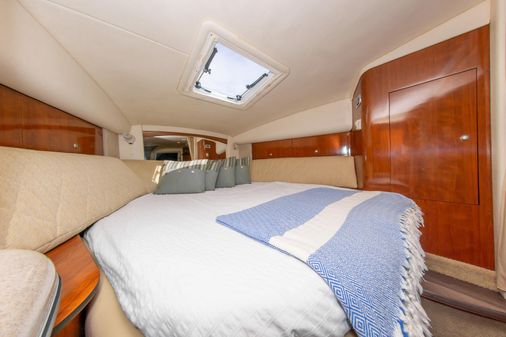 Sea Ray 320 Sundancer image