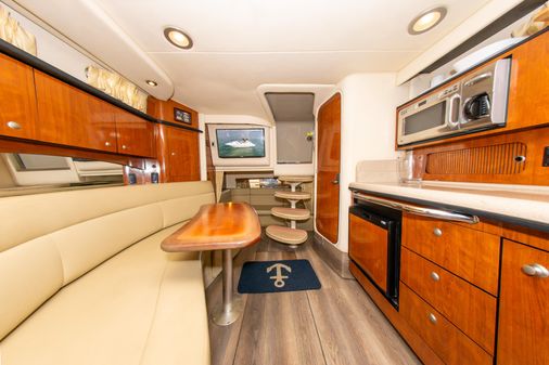 Sea Ray 320 Sundancer image