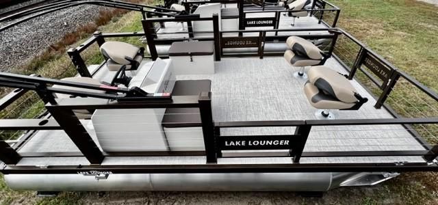 Lake-lounger 16FCPRO-WITH-TRAILER - main image