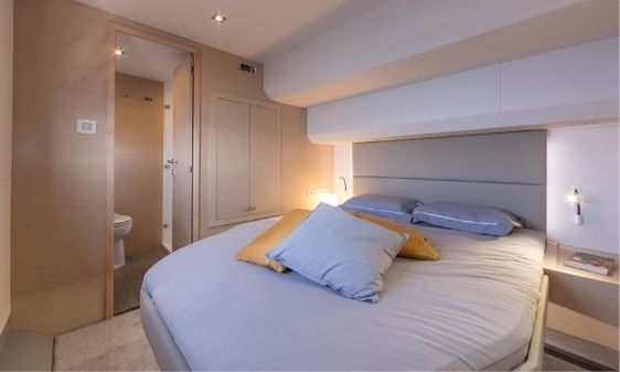 Fountaine-pajot MY6 image