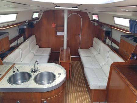 Beneteau Mooring 38 image