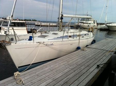 Beneteau Mooring 38 image