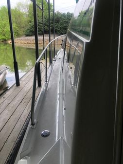 Mainship 40 Sedan Bridge image