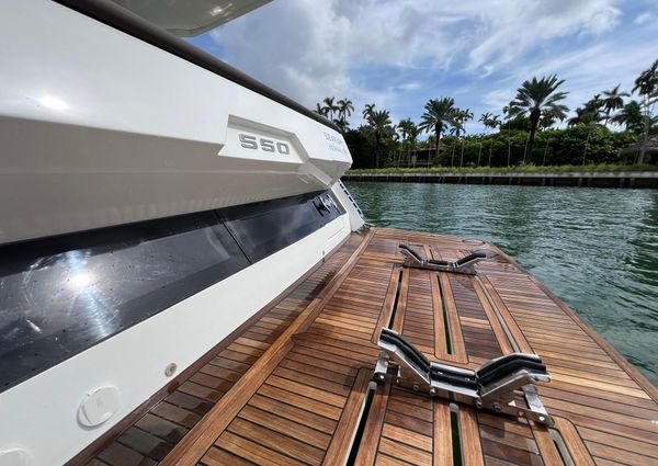 Galeon 550 Fly image