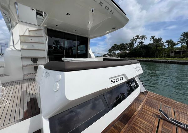 Galeon 550 Fly image