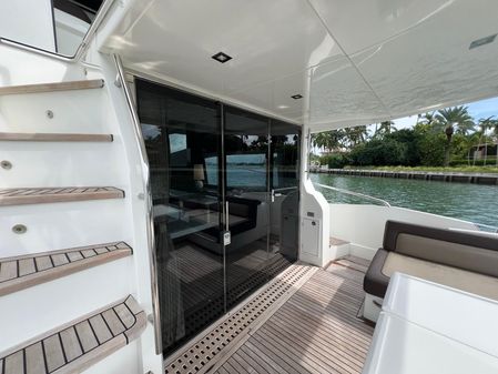 Galeon 550 Fly image