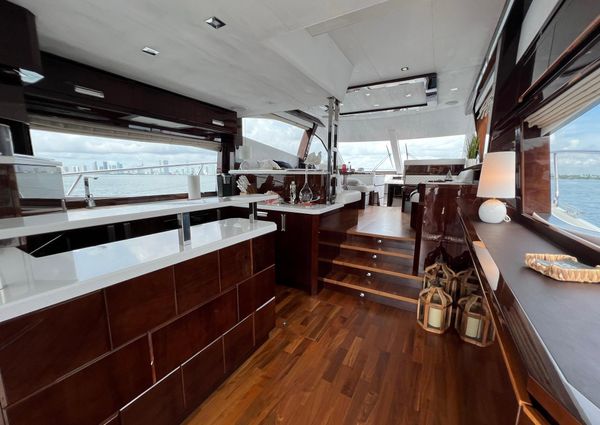 Galeon 550 Fly image