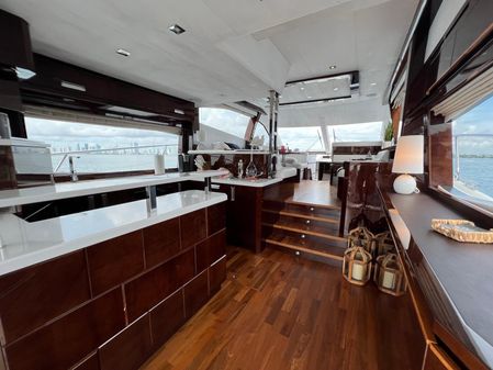 Galeon 550 Fly image