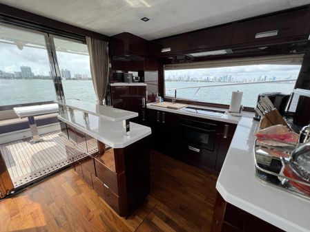 Galeon 550 Fly image