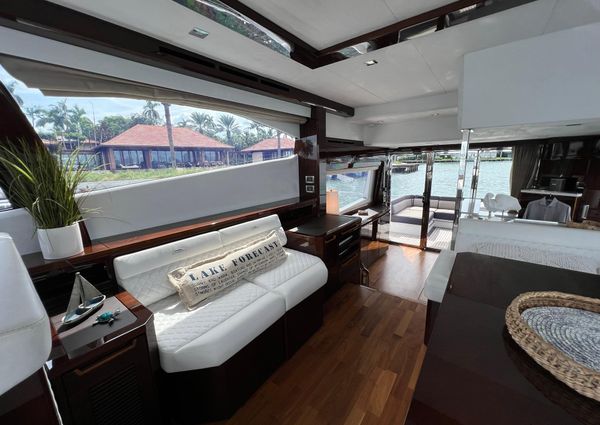 Galeon 550 Fly image