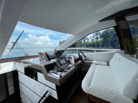 Galeon 550 Fly image