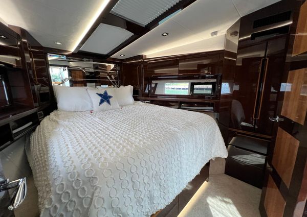 Galeon 550 Fly image