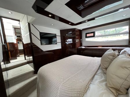 Galeon 550 Fly image