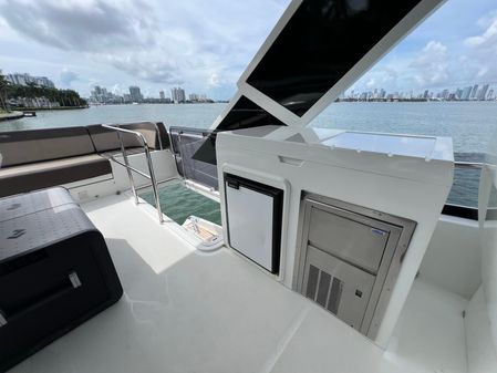 Galeon 550 Fly image