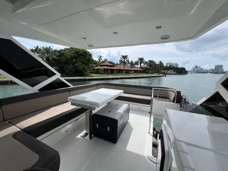 Galeon 550 Fly image