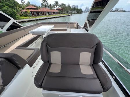 Galeon 550 Fly image