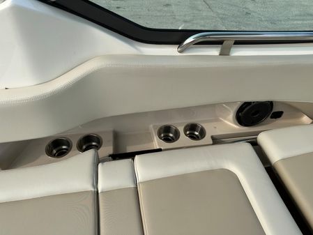 Boston Whaler 240 Vantage image