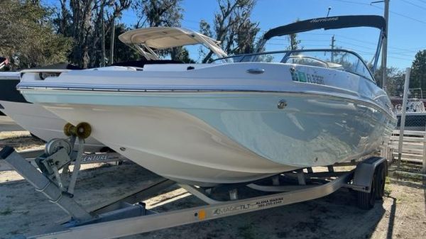 Hurricane SunDeck 217 OB