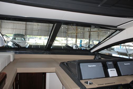 Sea Ray 400 Sundancer image