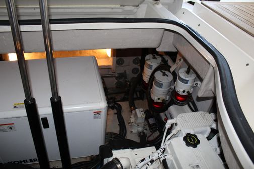 Sea Ray 400 Sundancer image