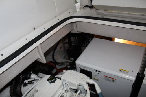 Sea Ray 400 Sundancer image