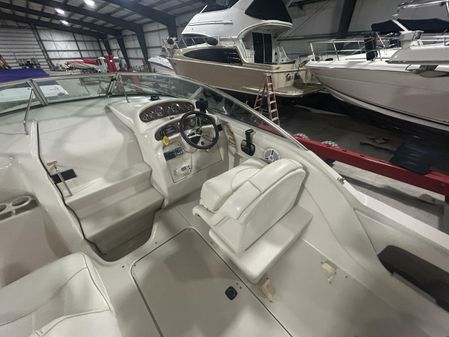 Sea Ray 245 Weekender image