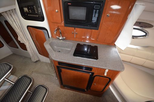 Crownline 290 CR image