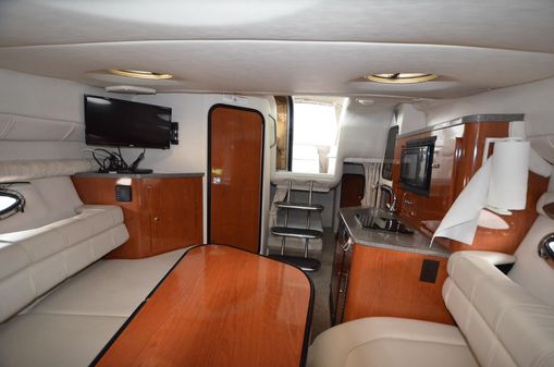 Crownline 290 CR image