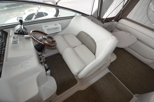 Crownline 290 CR image