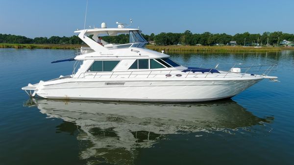 Sea Ray 550 Sedan Bridge